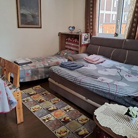 Appartamento Rinnovato Centralissimo A Cervinia เบรยล์-แชร์วิเนีย ภายนอก รูปภาพ