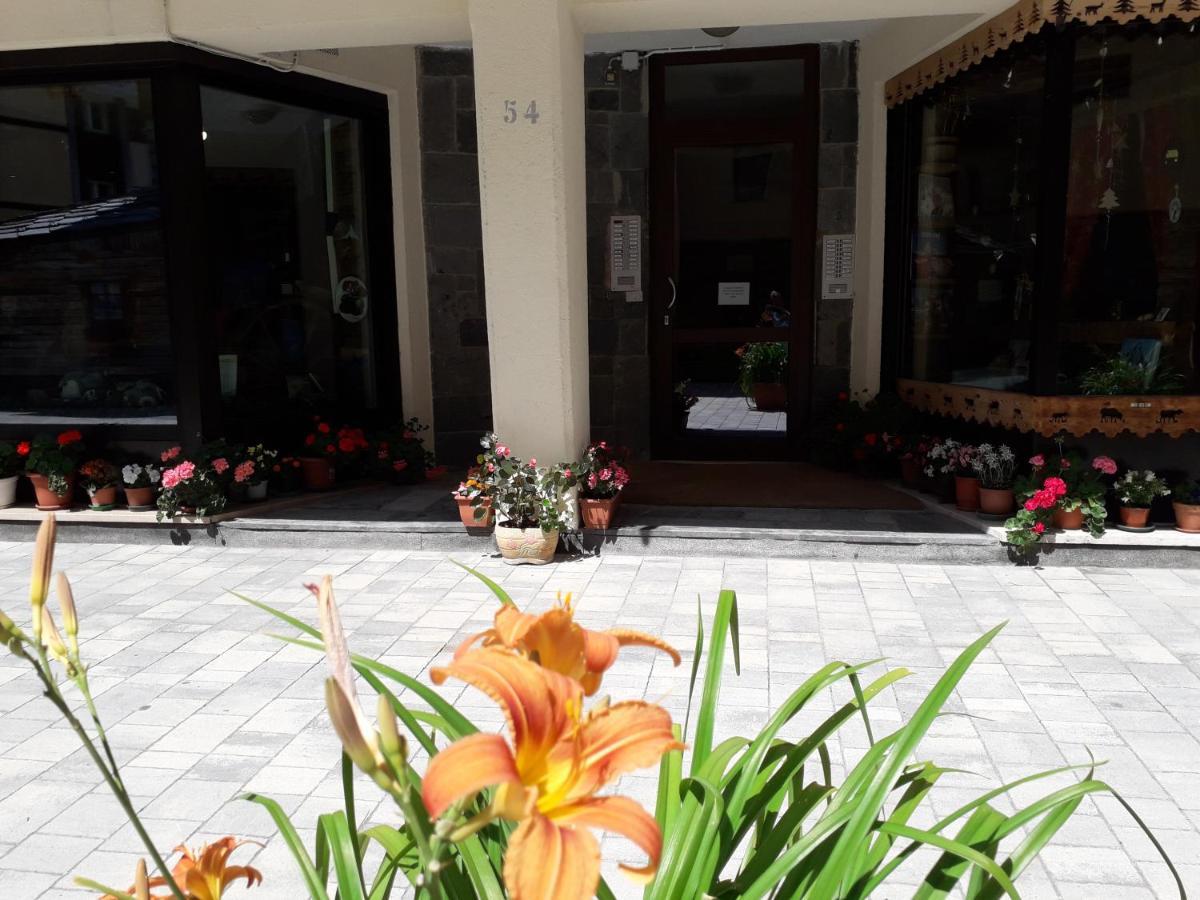 Appartamento Rinnovato Centralissimo A Cervinia เบรยล์-แชร์วิเนีย ภายนอก รูปภาพ